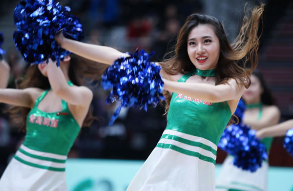 CBA最新排名：新疆队登顶榜首，广东9连胜居次席，辽宁跌至第四